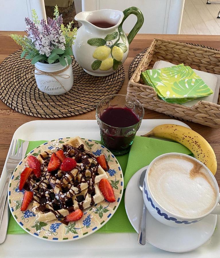 Bellaisa Bed & Breakfast 카마이오레 외부 사진